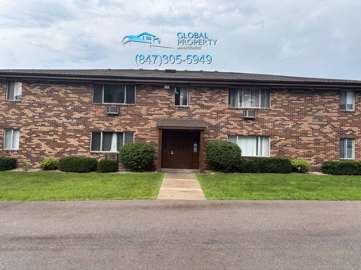Apartment for rent at 9047 15th Ave, Kenosha, WI 53143