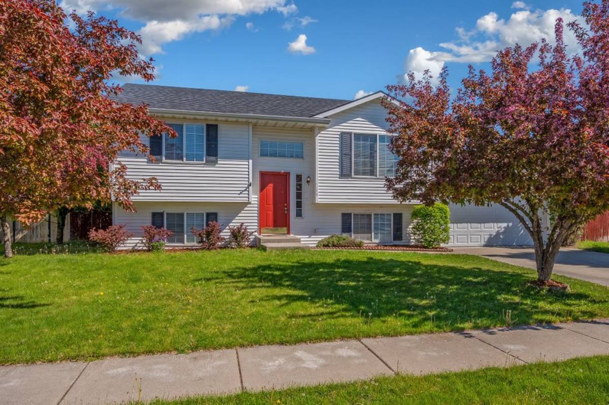 House for rent at 1179 W Cardinal Ave, Hayden, ID 83835