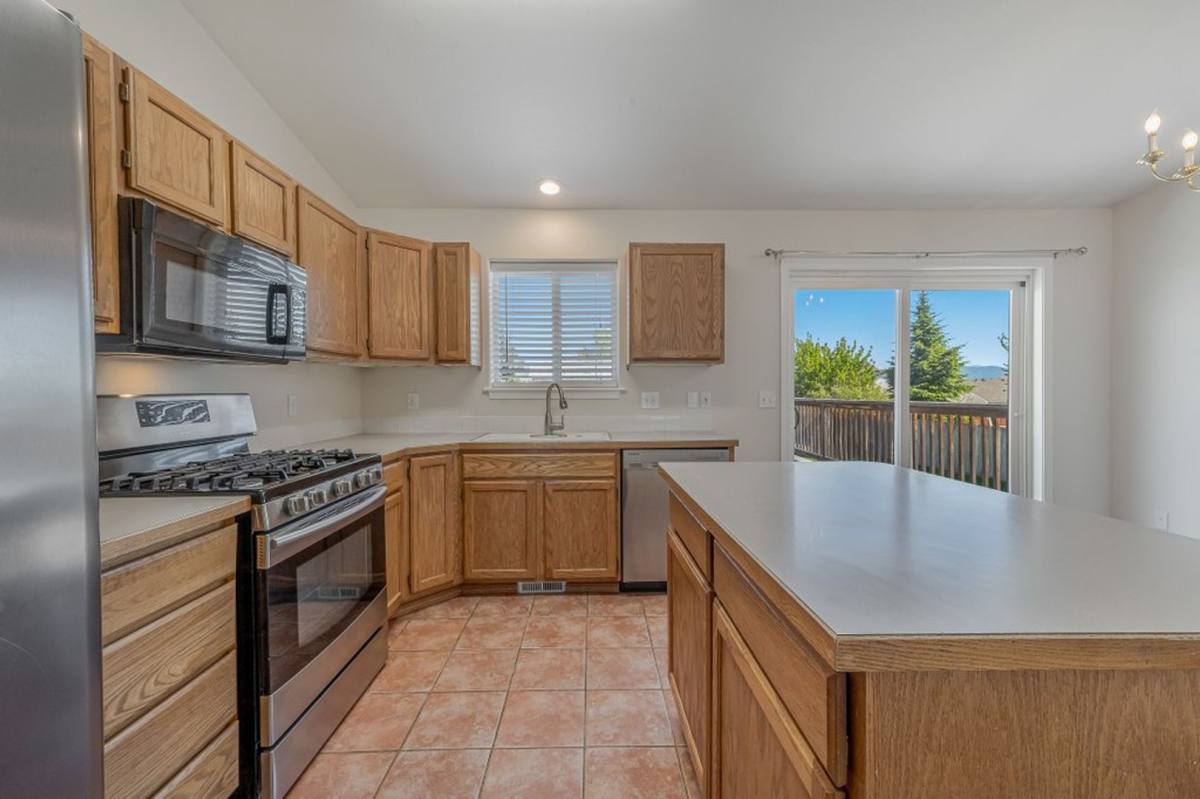 House for rent at 1179 W Cardinal Ave, Hayden, ID 83835