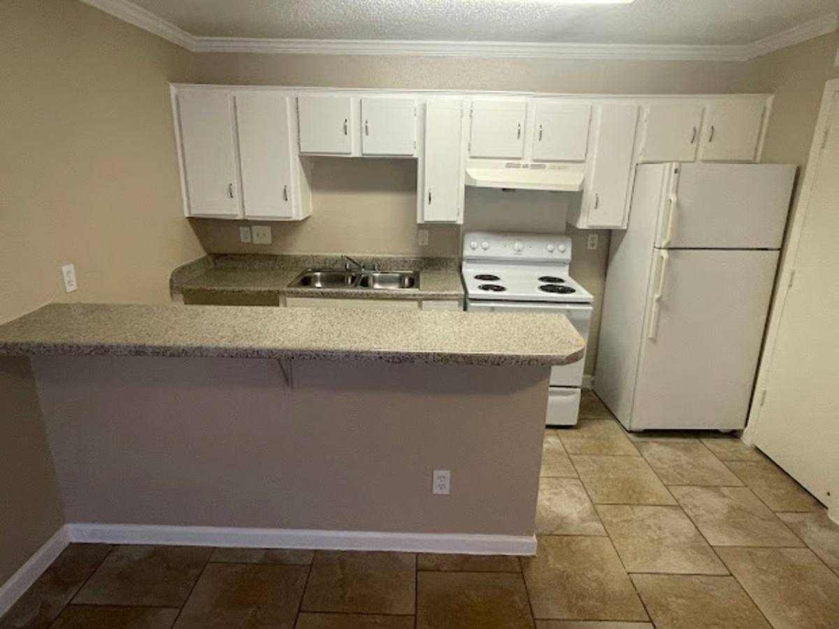 Spanish Vida, 2722 S Buckner Blvd, Dallas, TX 75227 - Apartment for Rent - Image 15