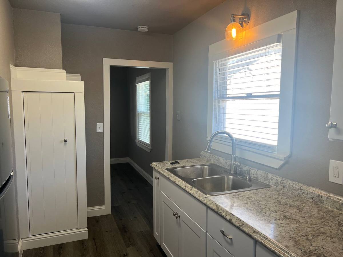 Apartment for rent at 1031 W St, Redding, CA 96001