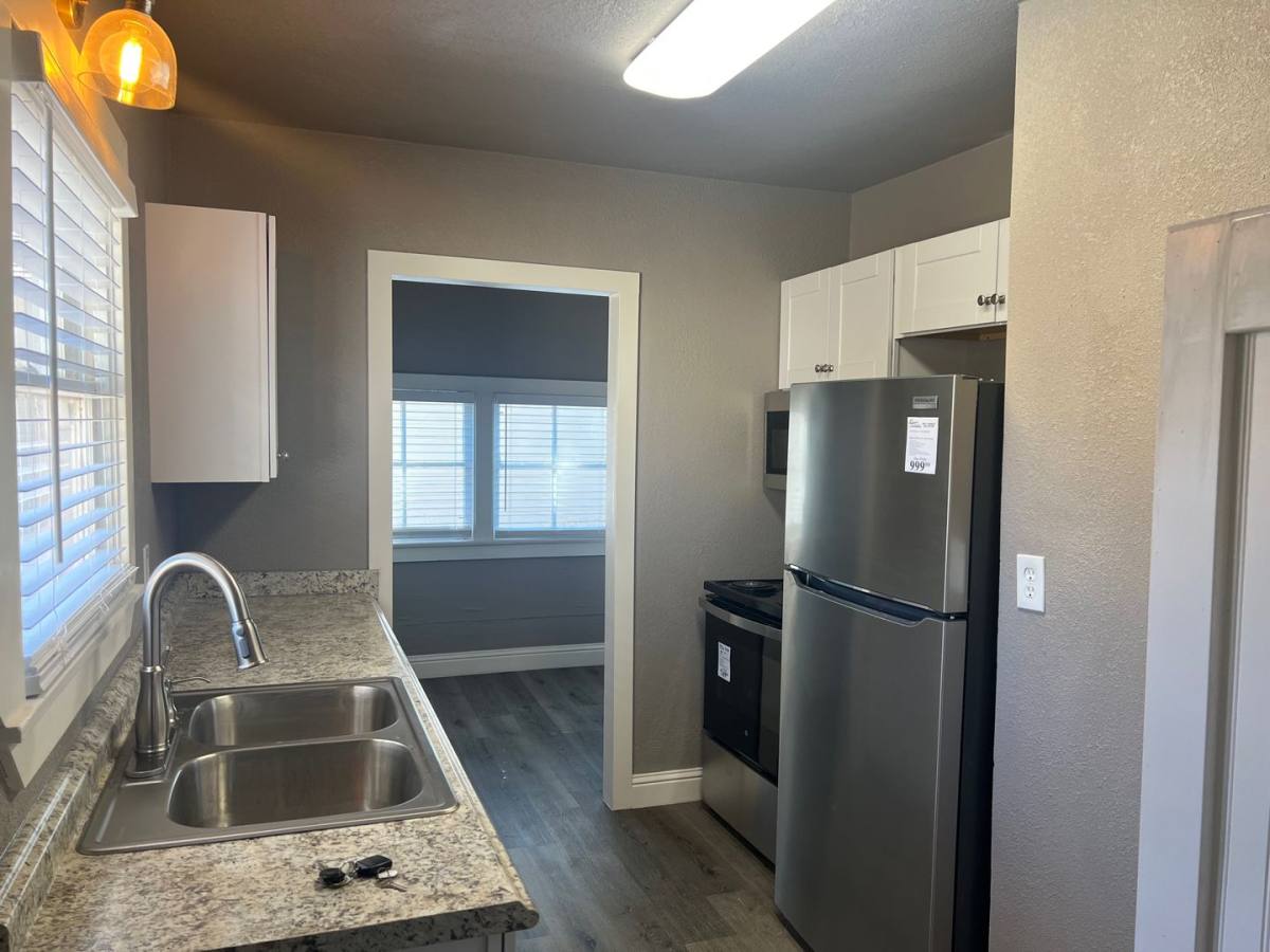 Apartment for rent at 1031 W St, Redding, CA 96001