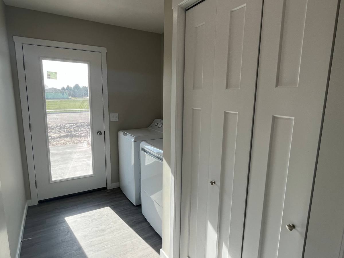 Townhouse for rent at 904 E 10TH, 1001 & 1003 9TH, 912 Moon St, Valentine, NE 69201