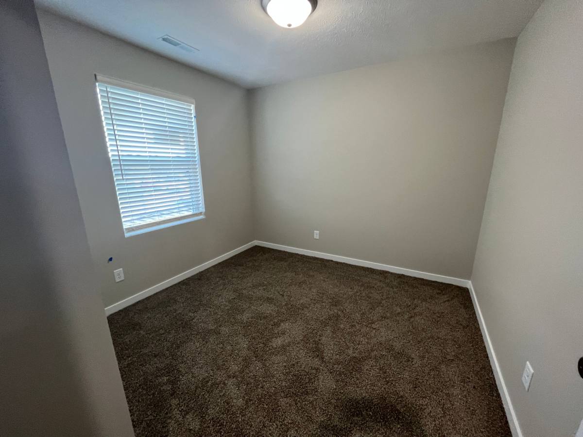 Townhouse for rent at 904 E 10TH, 1001 & 1003 9TH, 912 Moon St, Valentine, NE 69201