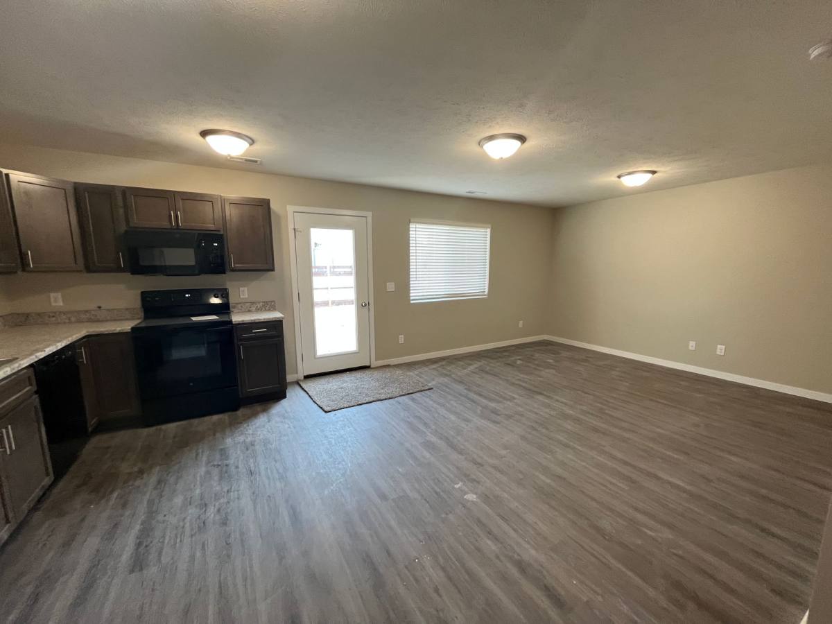 Townhouse for rent at 904 E 10TH, 1001 & 1003 9TH, 912 Moon St, Valentine, NE 69201
