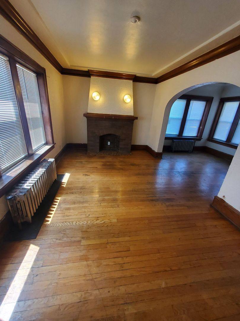 Apartment for rent at 816 W Greenfield Ave, Milwaukee, WI 53204
