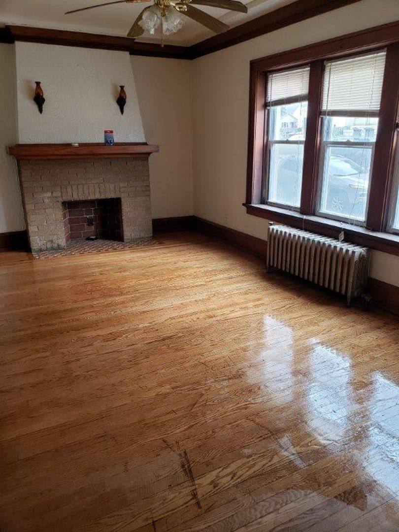 Apartment for rent at 816 W Greenfield Ave, Milwaukee, WI 53204