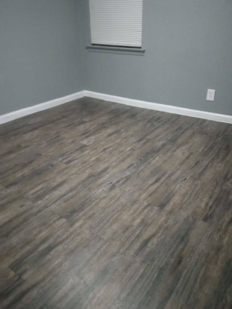 Apartment for rent at 201 Skyline Circle, Grand Prairie, TX 75050