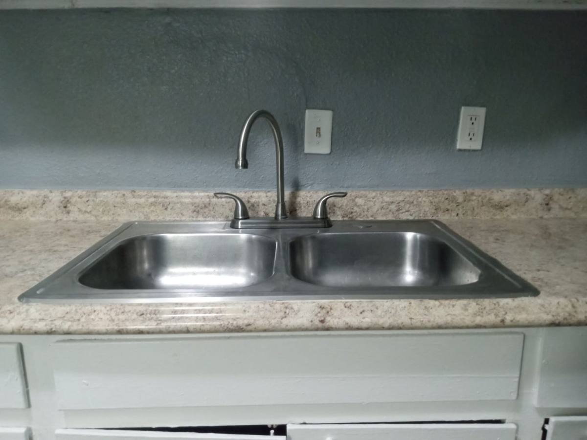 Apartment for rent at 201 Skyline Circle, Grand Prairie, TX 75050