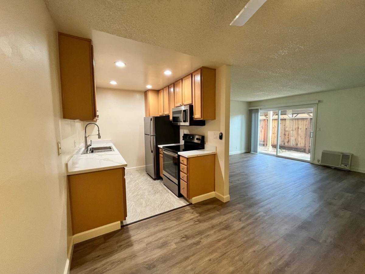 Apartment for rent at 150 Cleaveland Rd, Pleasant Hill, CA 94523