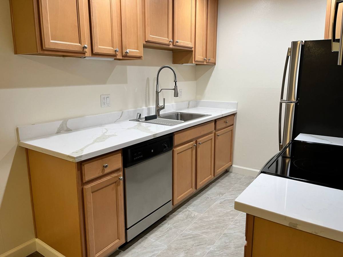 Apartment for rent at 150 Cleaveland Rd, Pleasant Hill, CA 94523