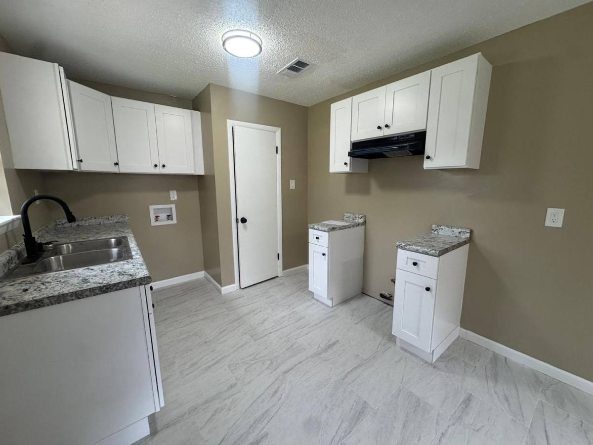 House for rent at 1253 Athey Rd, Mobile, AL 36608