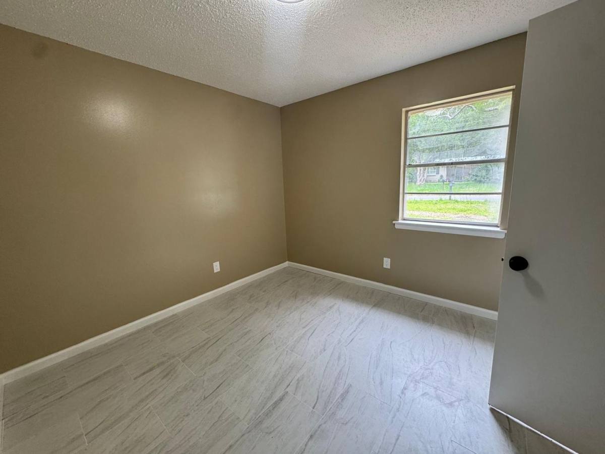 House for rent at 1253 Athey Rd, Mobile, AL 36608