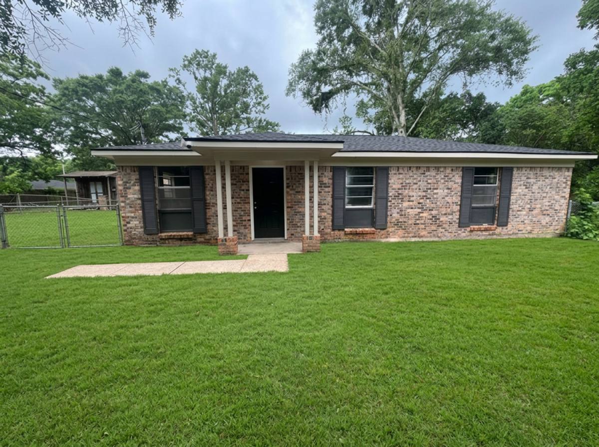 House for rent at 1253 Athey Rd, Mobile, AL 36608