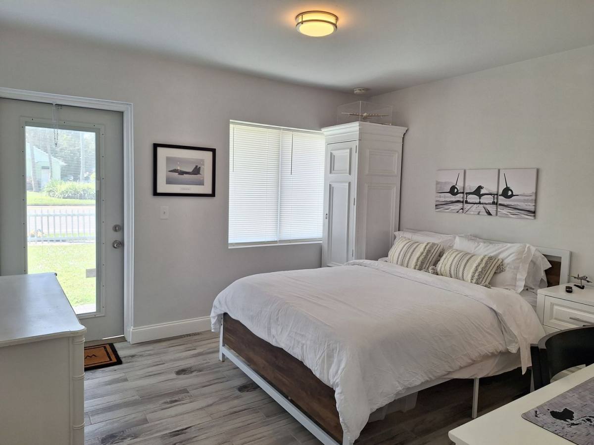 House for rent at 805 N Dixie Freeway 5, New Smyrna Beach, FL 32168