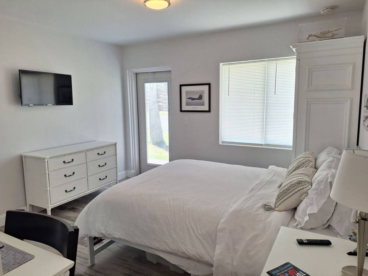 House for rent at 805 N Dixie Freeway 5, New Smyrna Beach, FL 32168