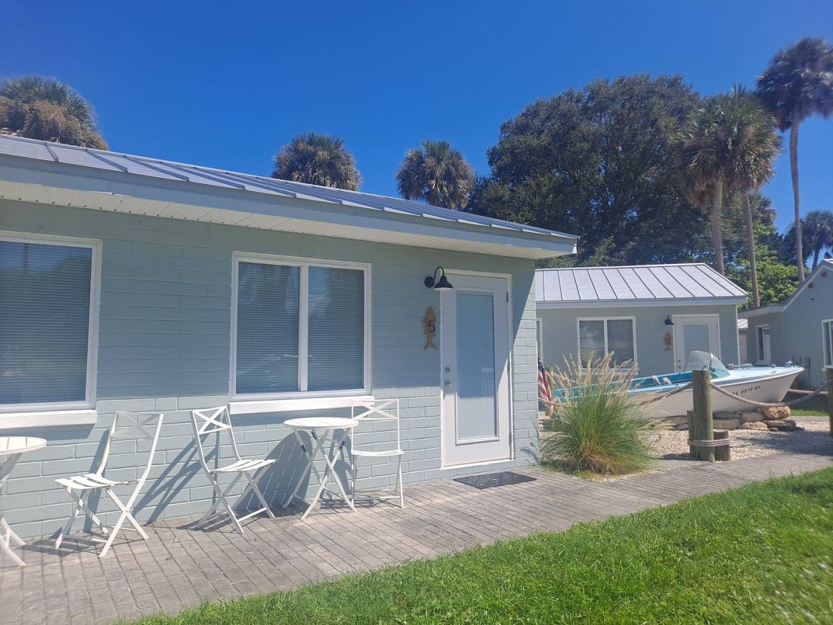 House for rent at 805 N Dixie Freeway 5, New Smyrna Beach, FL 32168