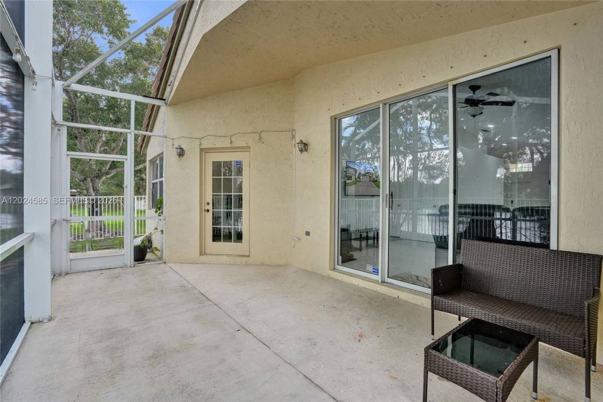 House for rent at 4108 Sapphire Terrace, Fort Lauderdale, FL 33331