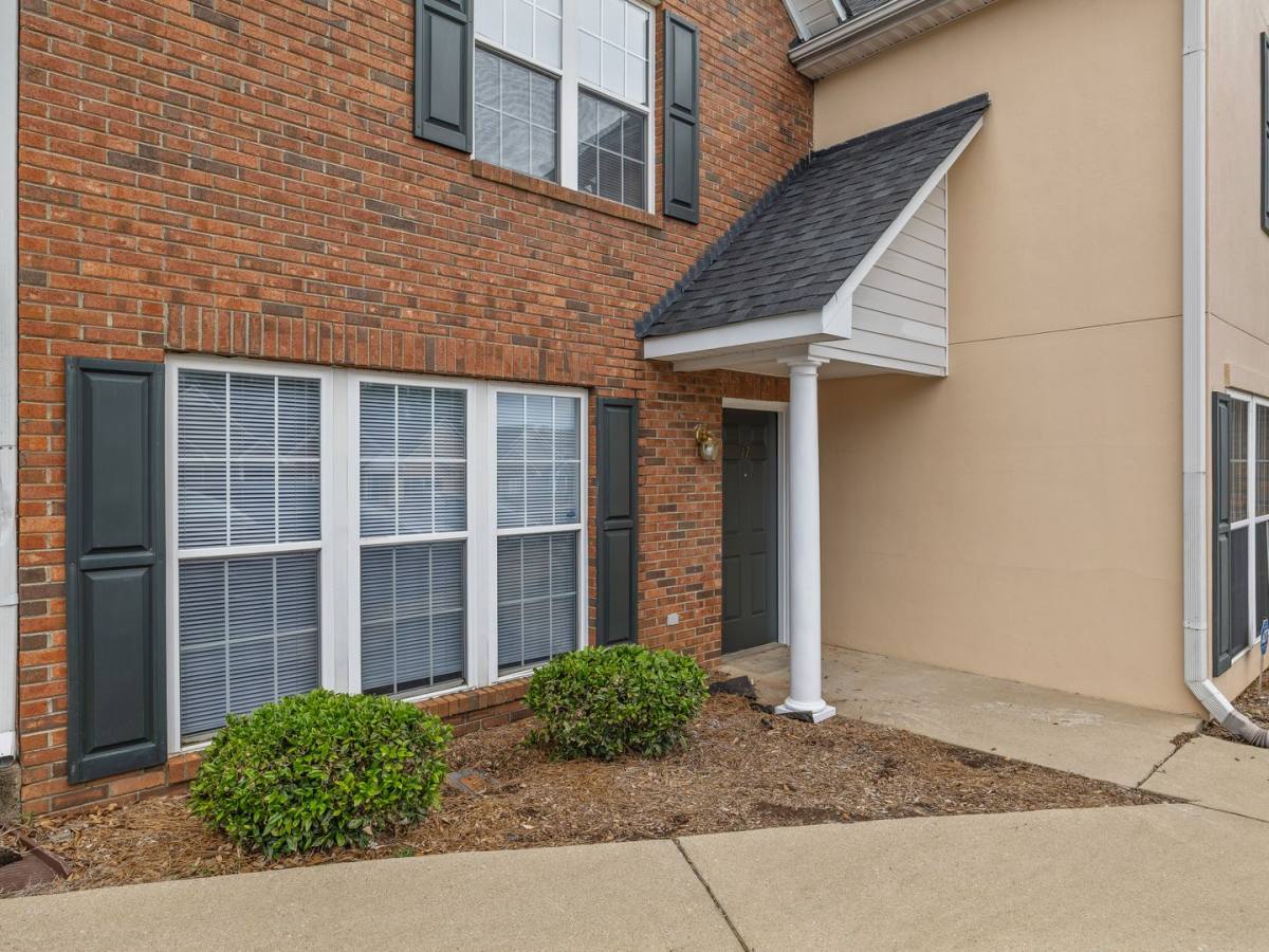 Townhouse for rent at 17 Whitfield Way, Greer, SC 29651