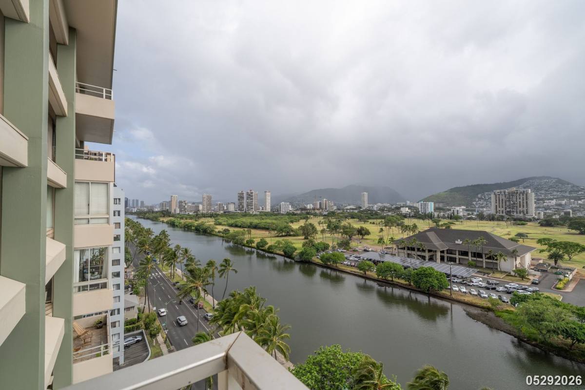 Apartment for rent at 2533 Ala Wai Blvd, Honolulu, HI 96815
