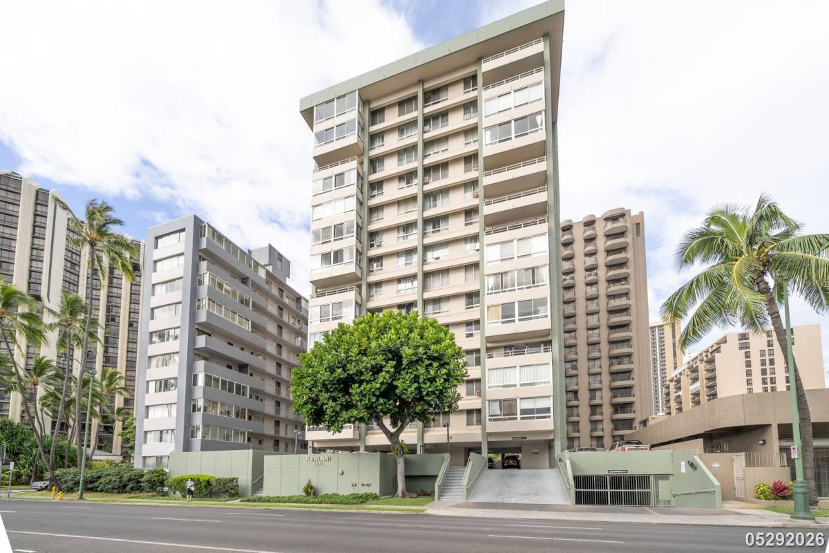 Apartment for rent at 2533 Ala Wai Blvd, Honolulu, HI 96815