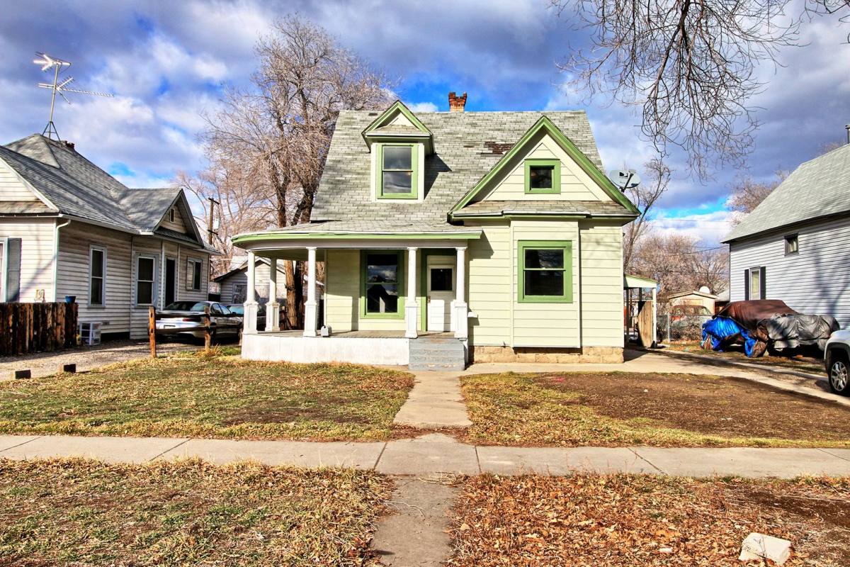 House for rent at 1144 Grand Ave, Grand Junction, CO 81501