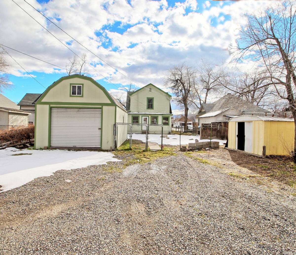 House for rent at 1144 Grand Ave, Grand Junction, CO 81501
