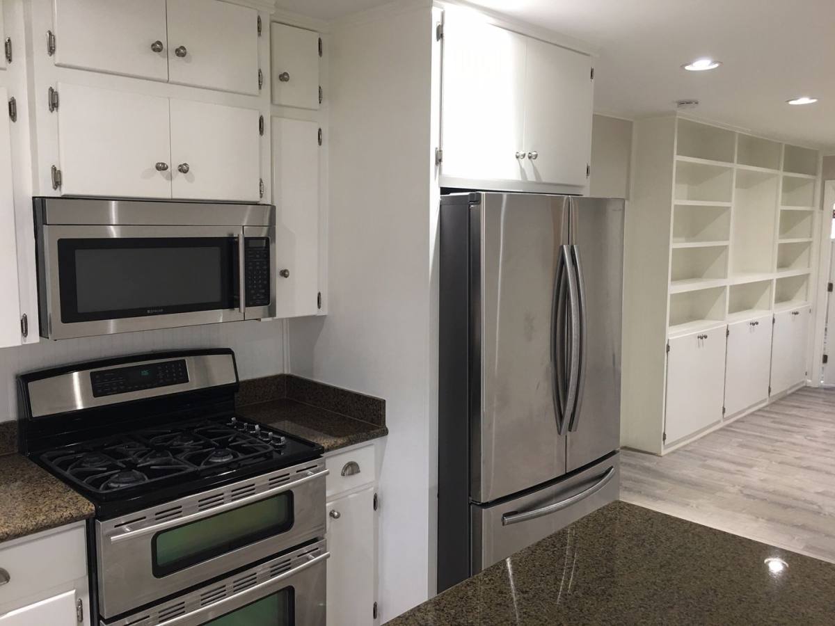 House for rent at 1221 Marine Dr, Galveston, TX 77550