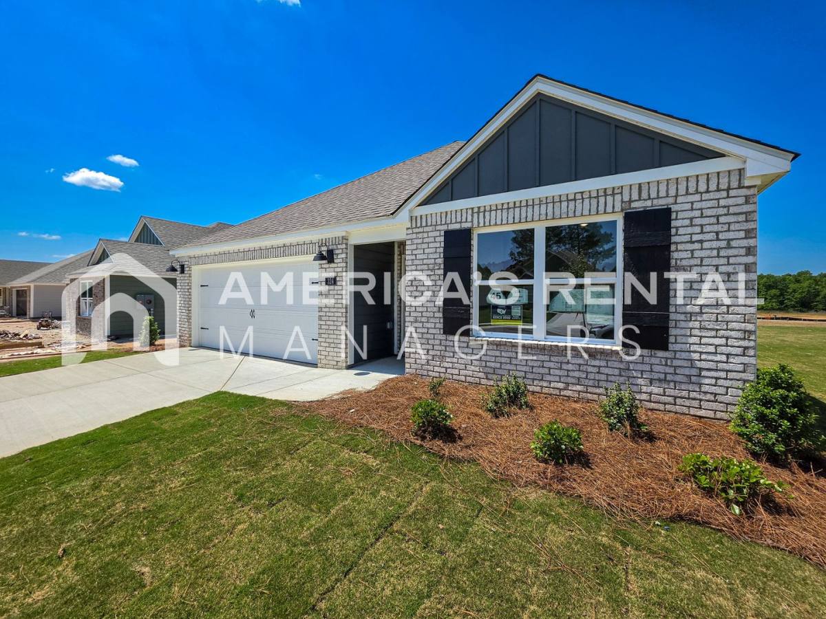 House for rent at 324 Oakmont Circle, Calera, AL 35040