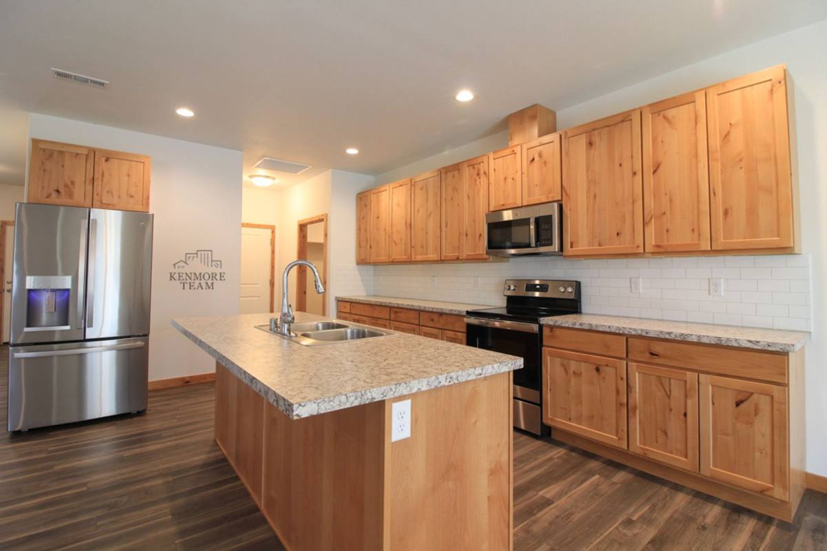 House for rent at 1333 13th St, Benton City, WA 99320