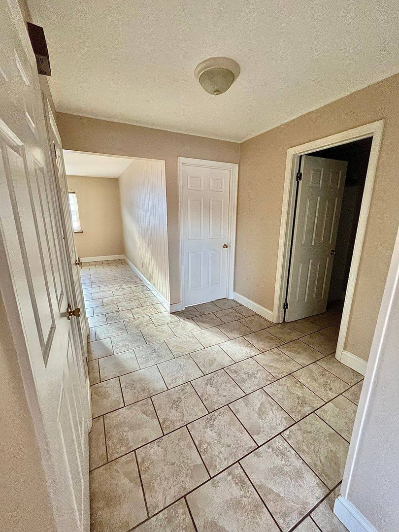 Apartment for rent at 186 E Main St, Howard, PA 16841