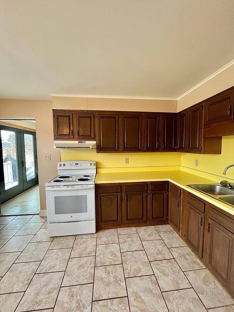 Apartment for rent at 186 E Main St, Howard, PA 16841