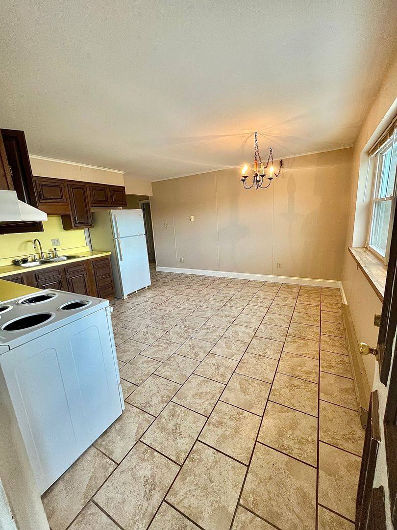 Apartment for rent at 186 E Main St, Howard, PA 16841