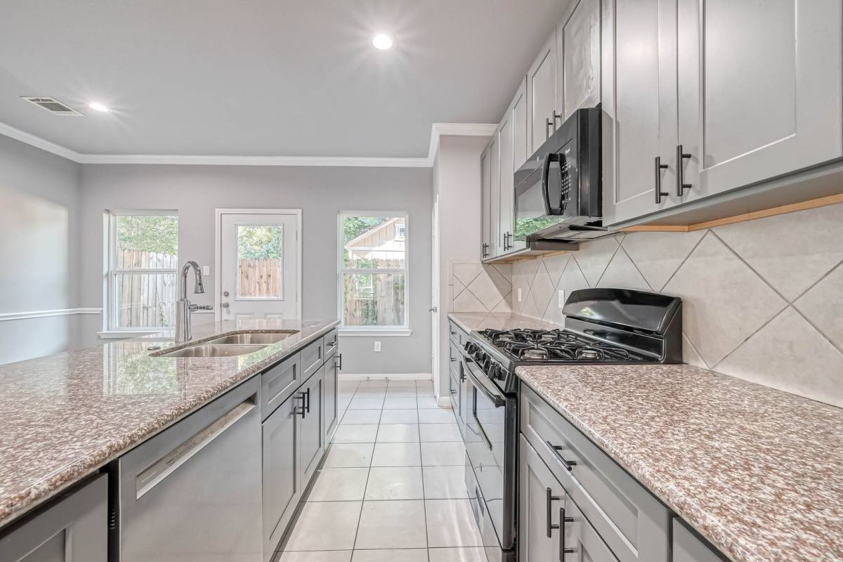 House for rent at 7903 Moonbeam St #B, Houston, TX 77088