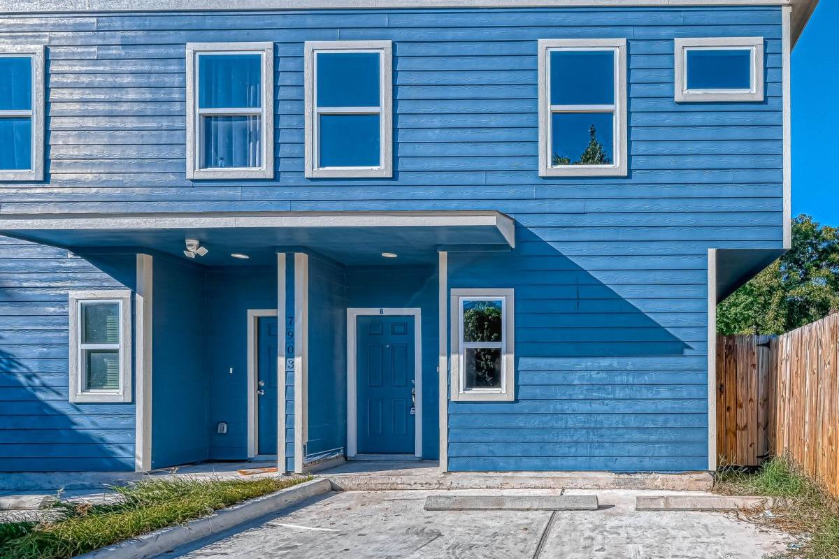 House for rent at 7903 Moonbeam St #B, Houston, TX 77088