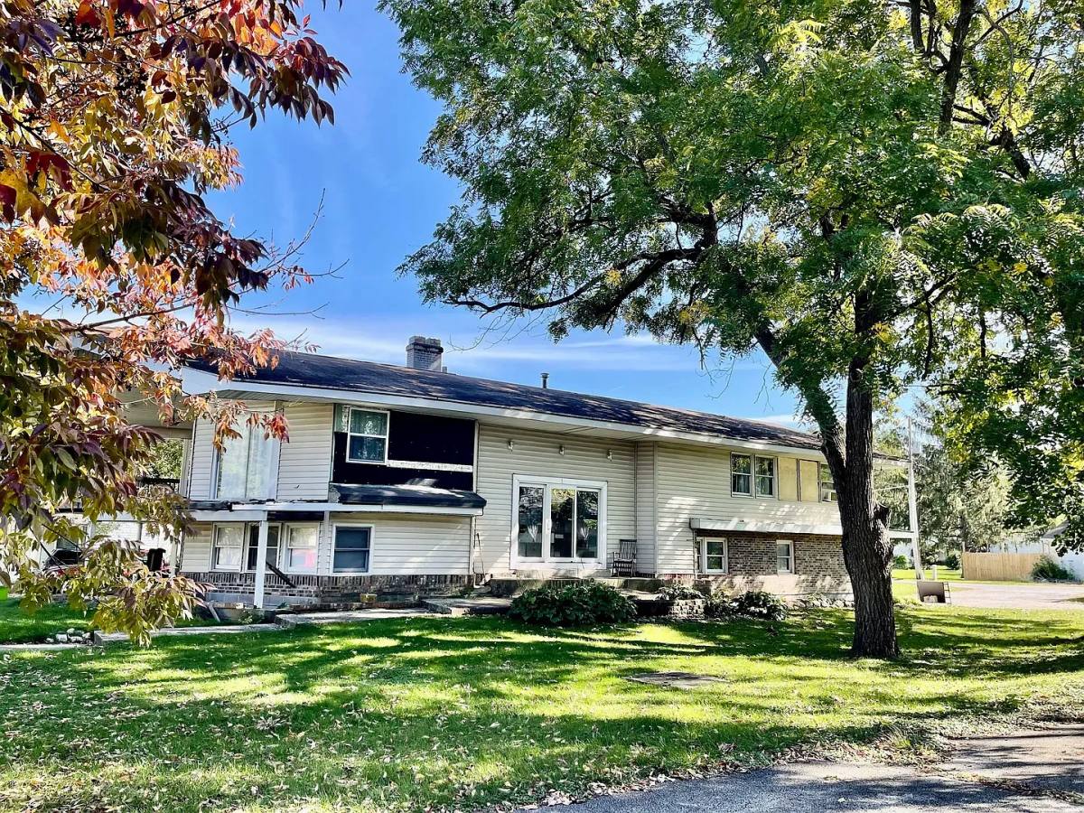 House for rent at 208 E Illinois St, Mansfield, IL 61854