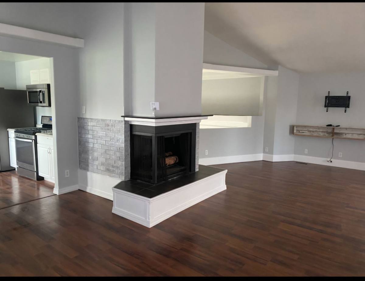 House for rent at 208 E Illinois St, Mansfield, IL 61854