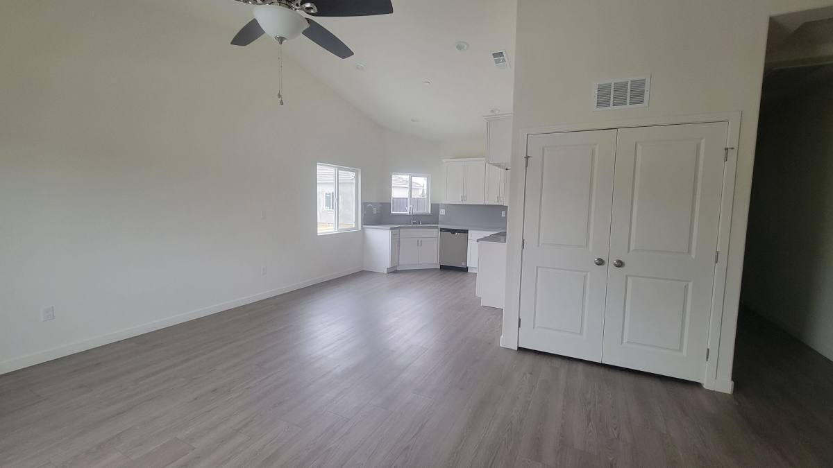 Apartment for rent at 6909 Paige Elizabeth, Bakersfield, CA 93313