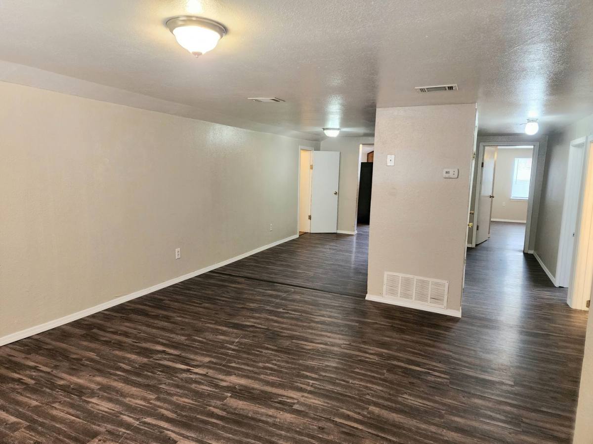 Townhouse for rent at 905 N Ave, Portales, NM 88130