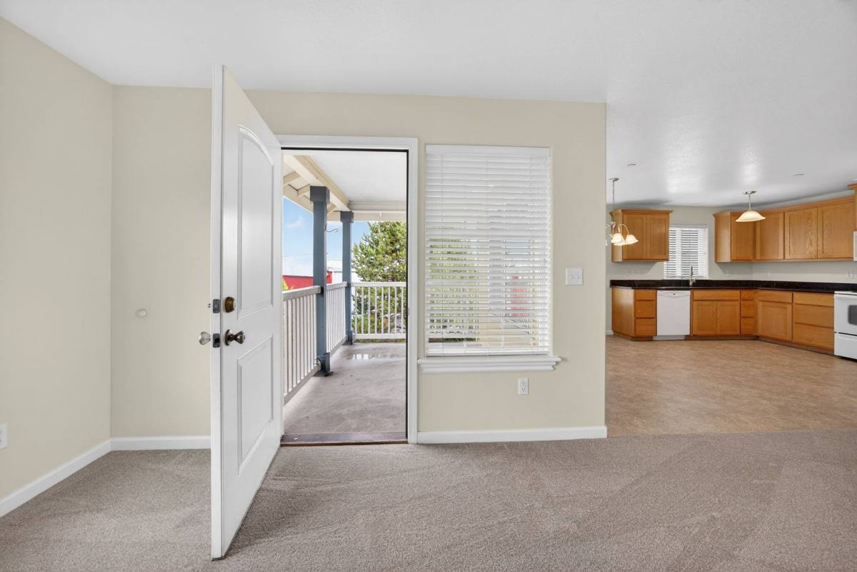 Apartment for rent at 2533 Corona, Medford, OR 97504