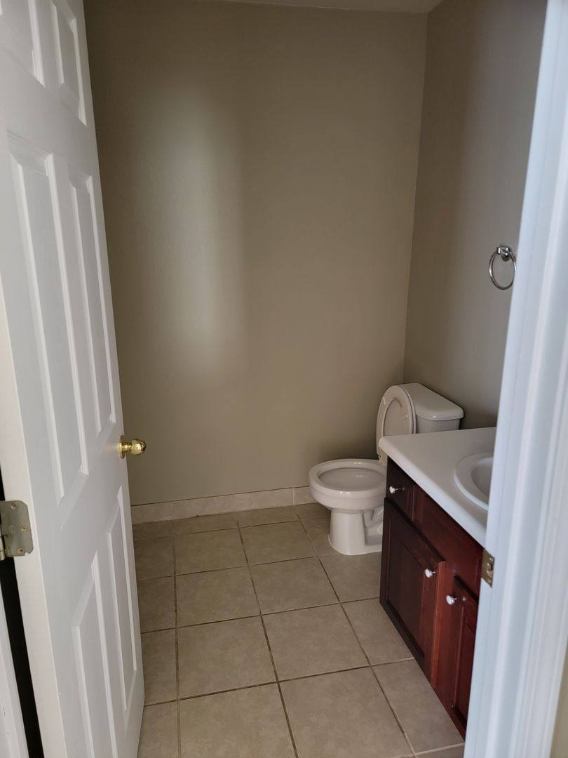 Apartment for rent at 123 Hickory Ridge Dr, Saint Robert, MO 65584