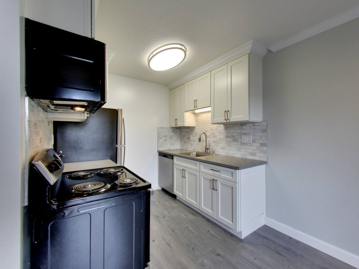 Apartment for rent at 1050 Oak Grove Rd, Concord, CA 94518