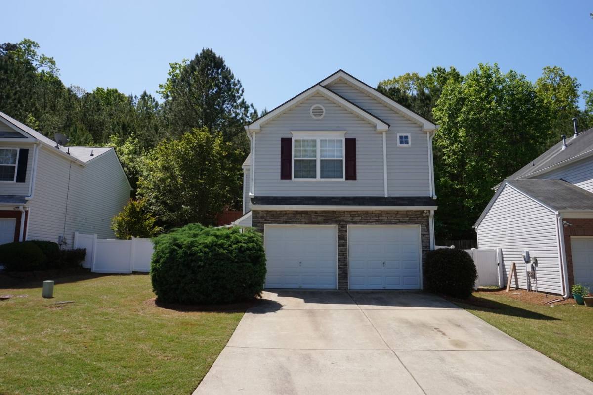 House for rent at 176 Oak Grove Place, Acworth, GA 30102