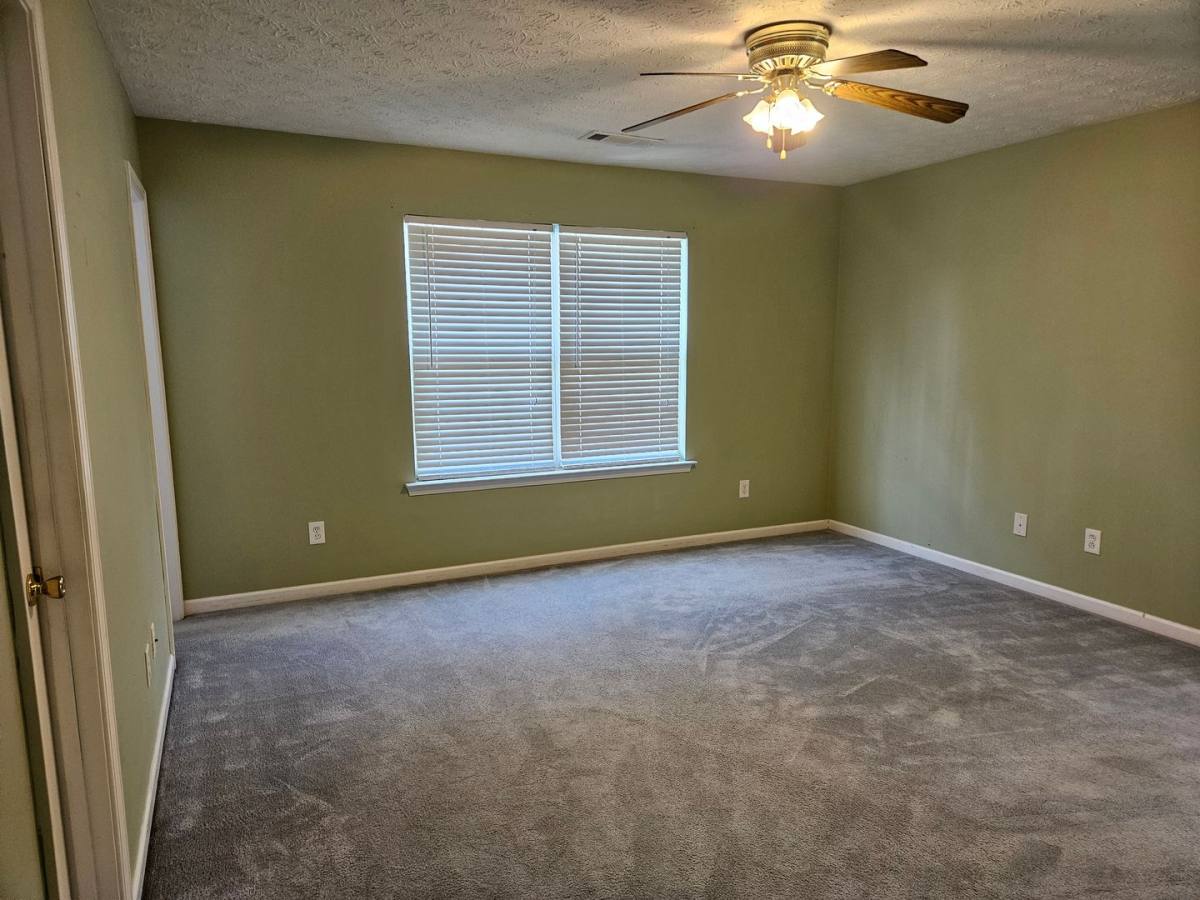 House for rent at 176 Oak Grove Place, Acworth, GA 30102