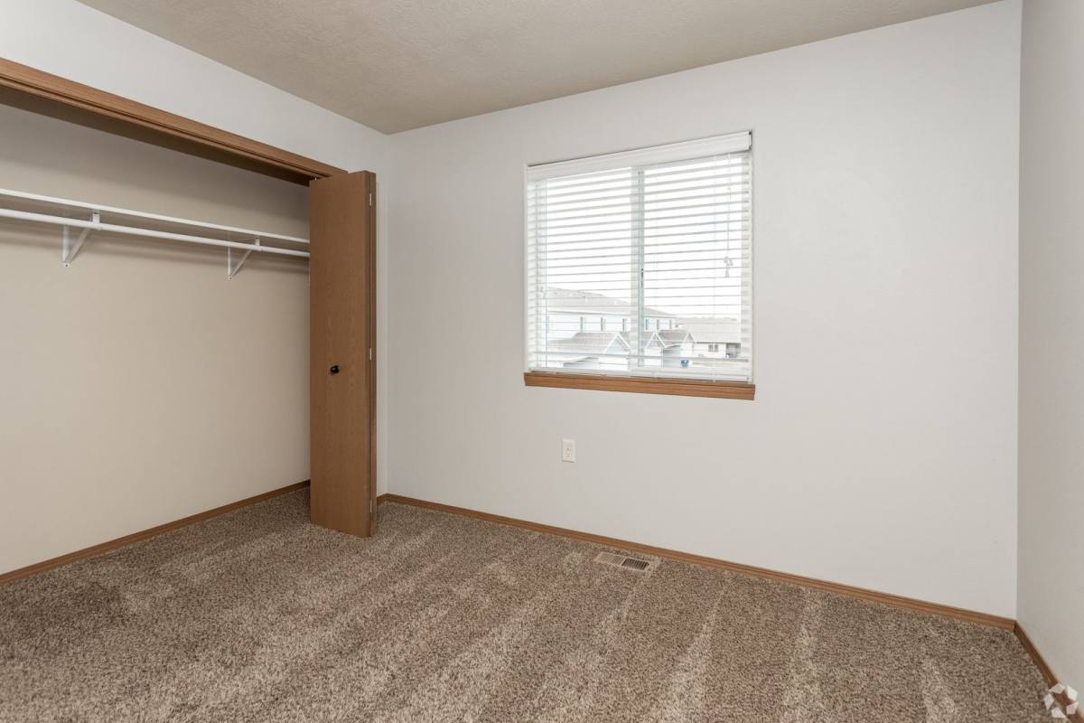 Townhouse for rent at 6700 S Santa Rosa Place, Sioux Falls, SD 57108