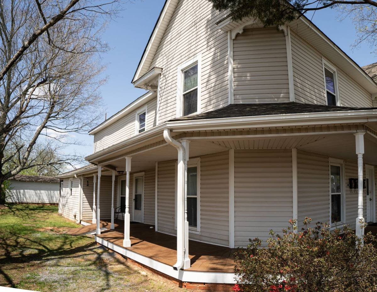 Apartment for rent at 405 N Main St, China Grove, NC 28023