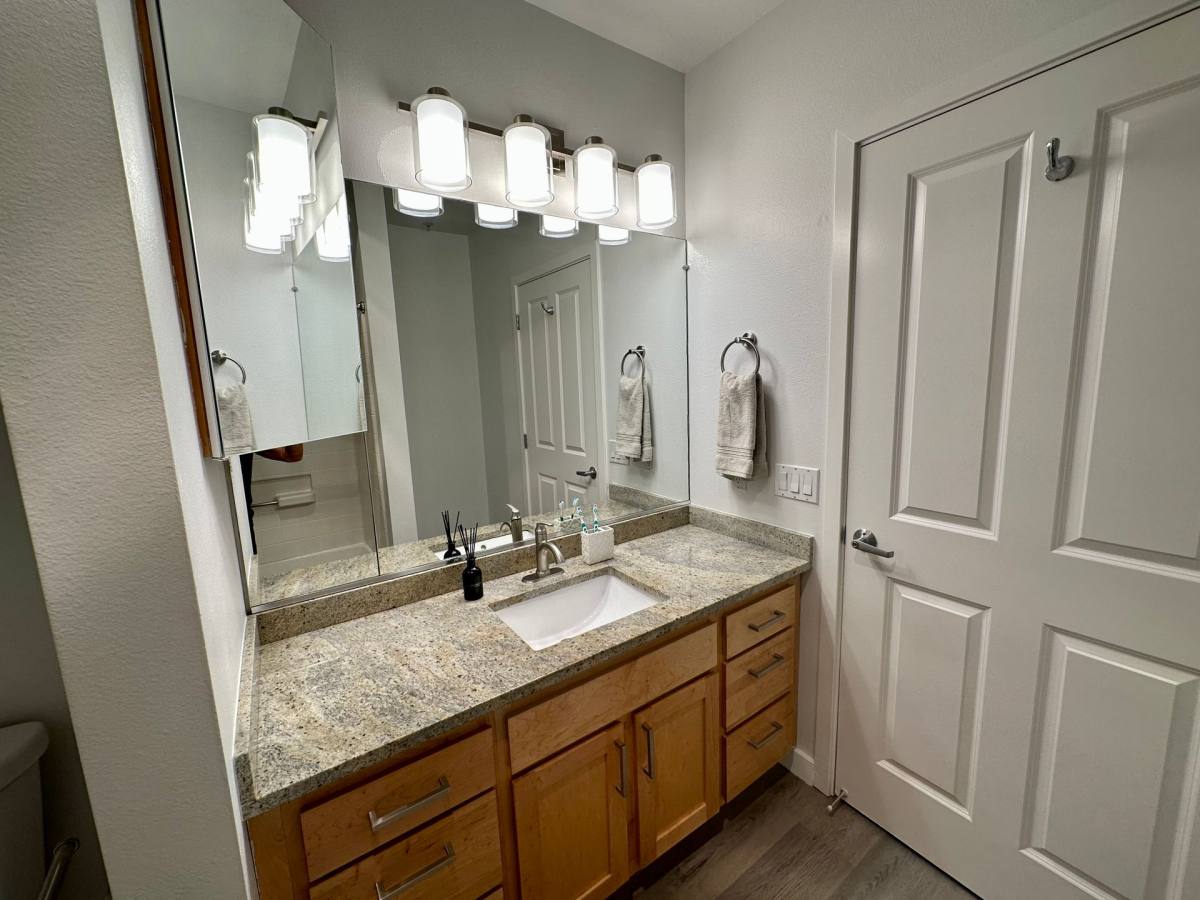 Apartment for rent at 900 108th Ave NE, Bellevue, WA 98004
