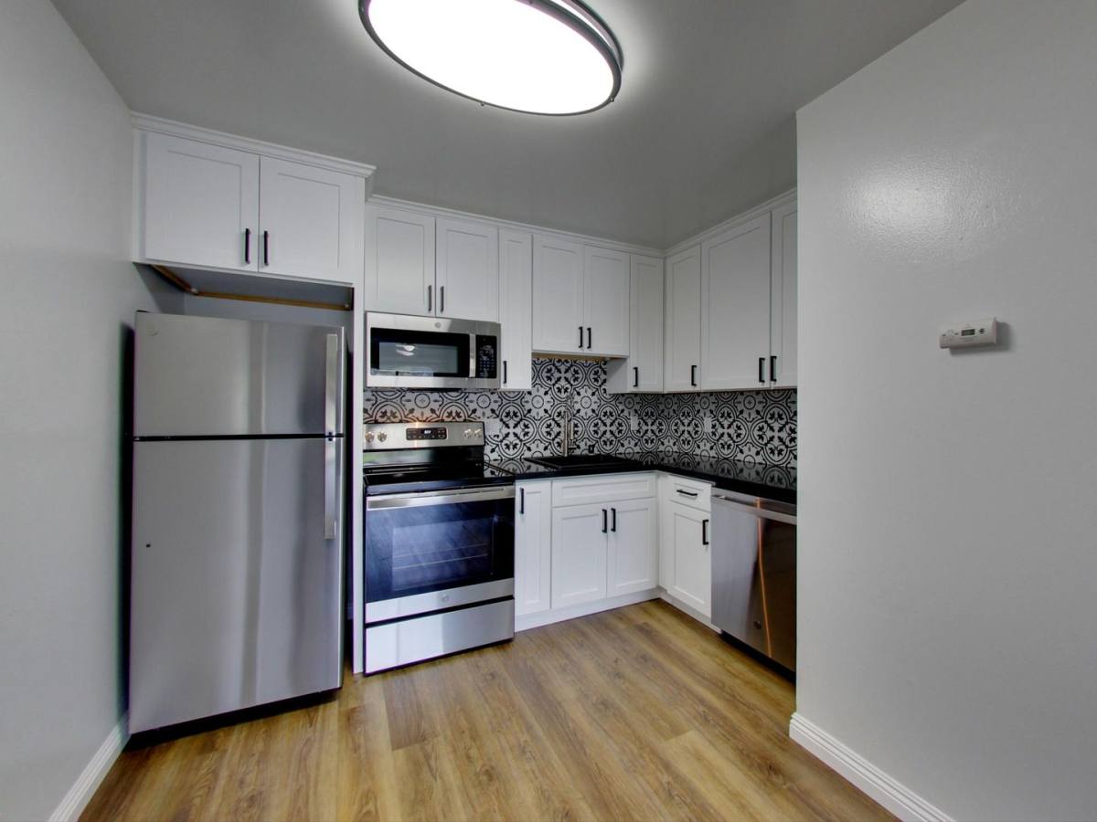 Apartment for rent at 14400 E 14th St, San Leandro, CA 94578