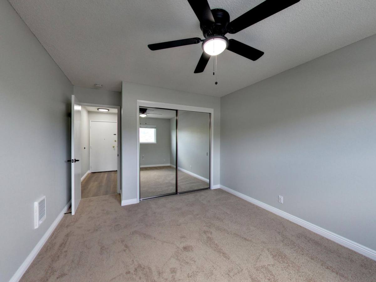 Apartment for rent at 14400 E 14th St, San Leandro, CA 94578