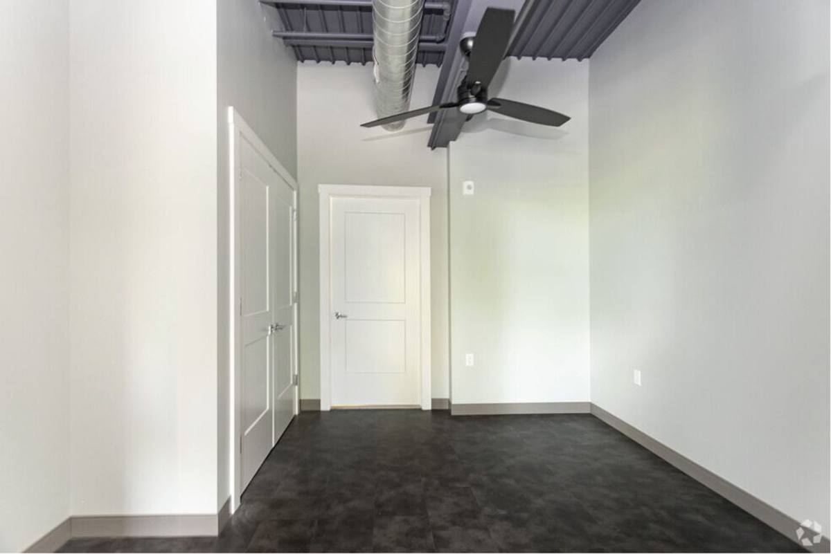 Apartment for rent at 600 N Franklin St, Syracuse, NY 13204